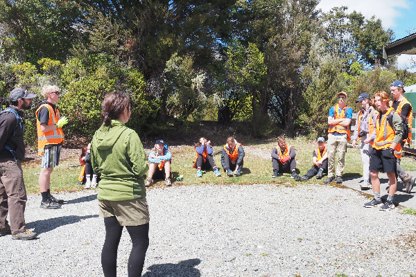 Briefing to students by Department of Conservation staff